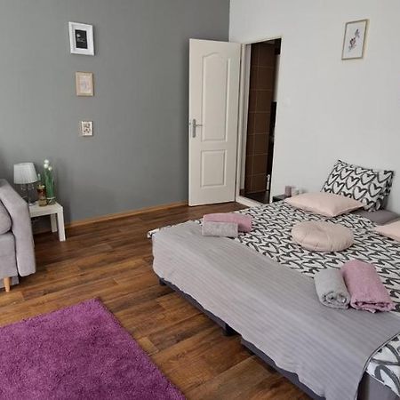 Sweet 16 Apartment In The Party District Budapest Exterior foto