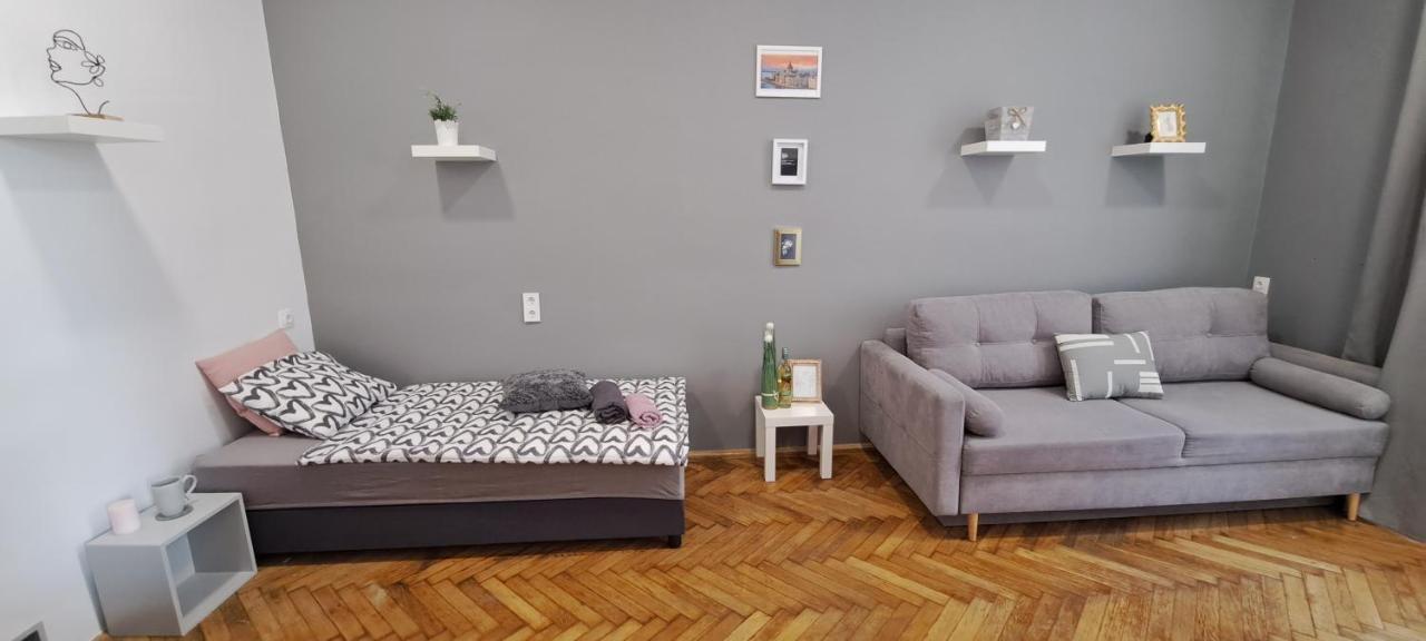 Sweet 16 Apartment In The Party District Budapest Exterior foto
