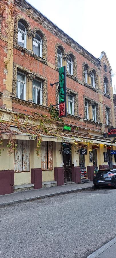 Sweet 16 Apartment In The Party District Budapest Exterior foto